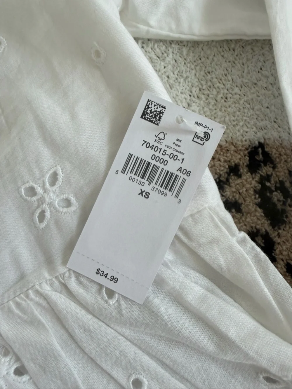 NWT Old Navy Eyelet Coquette Milkmaid Top - Picture 3 of 6